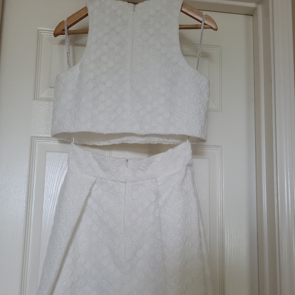 Black Halo 2 pc dress in pearl - Picture 5 of 8